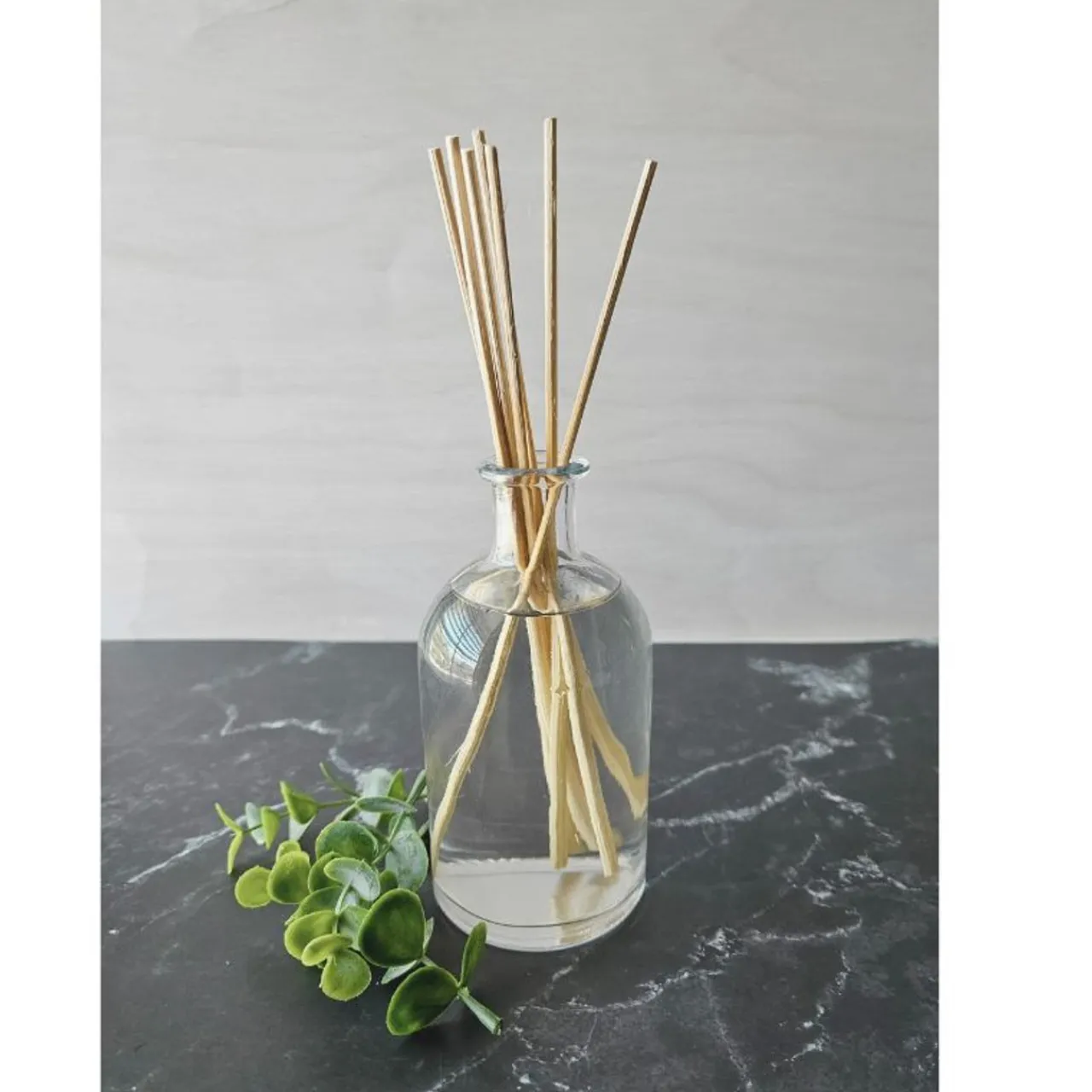Hot Jar Store Boston Round Reed Diffuser Bottle 250 ml | 30 Pack